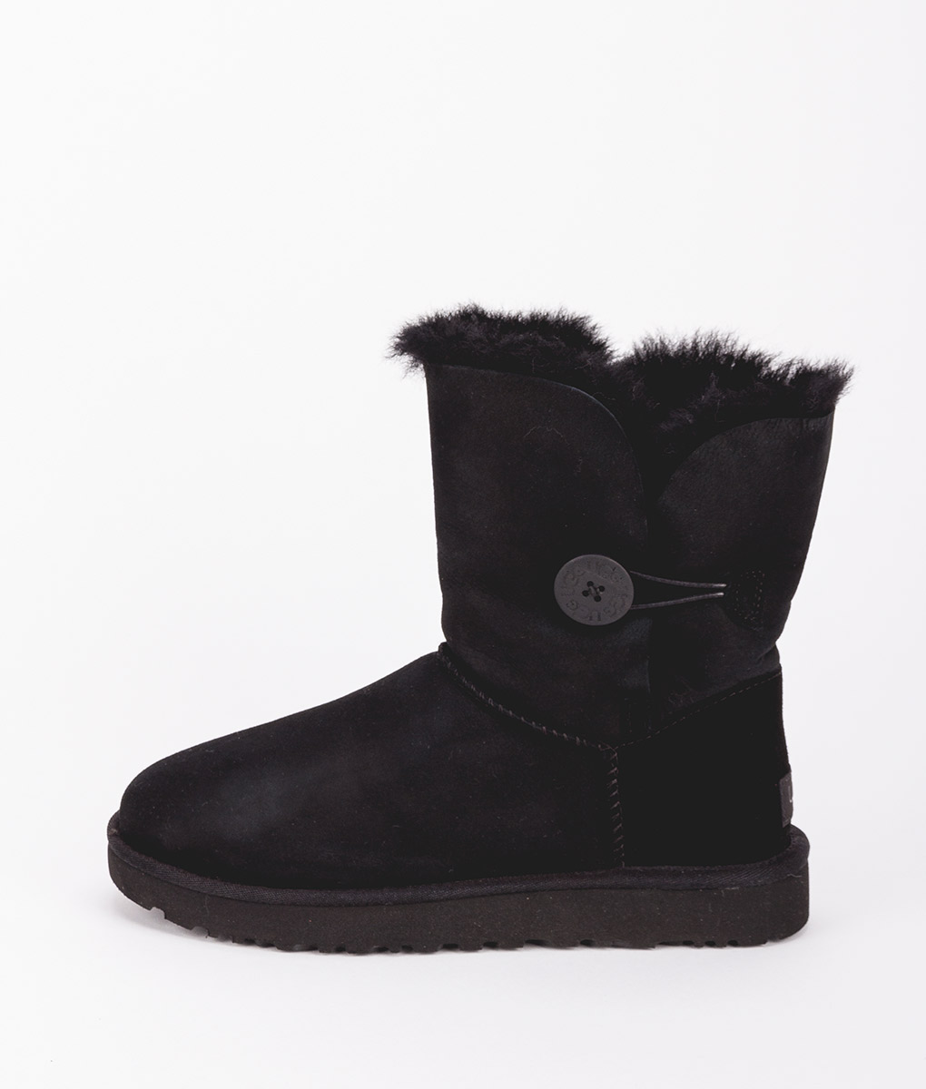 1016226 ugg sales